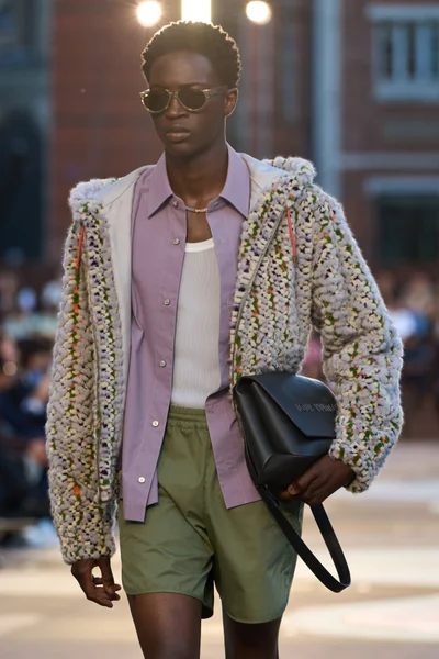 Look 67
